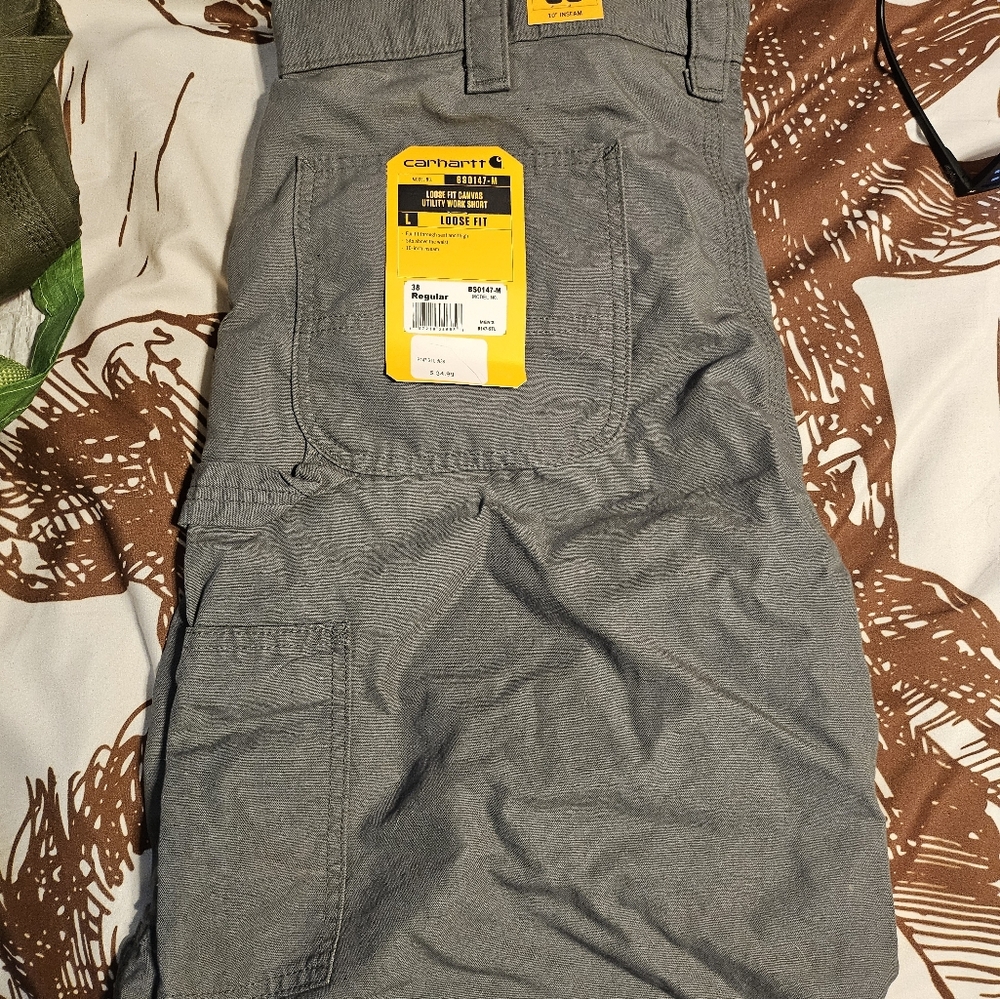 Size 38 Carhartt shorts